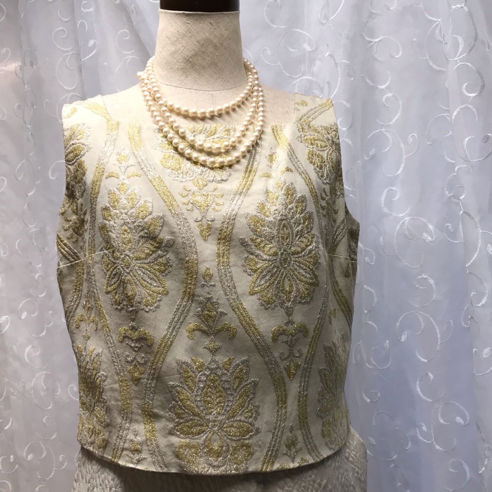 Vintage sleeveless gold brocade top
